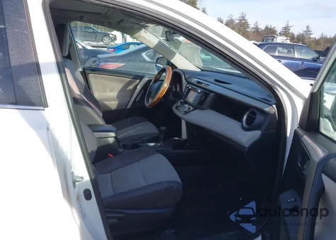 2015 Toyota Rav4 Xle z USA, uszkodzony, nr VIN 2T3RFREV1FW230679